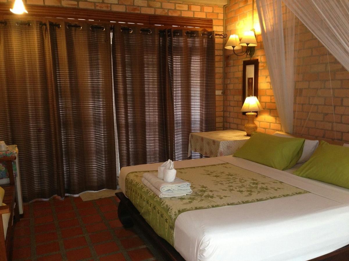 Sea Pines & Liberg Hotel Nai Yang Beach Екстериор снимка