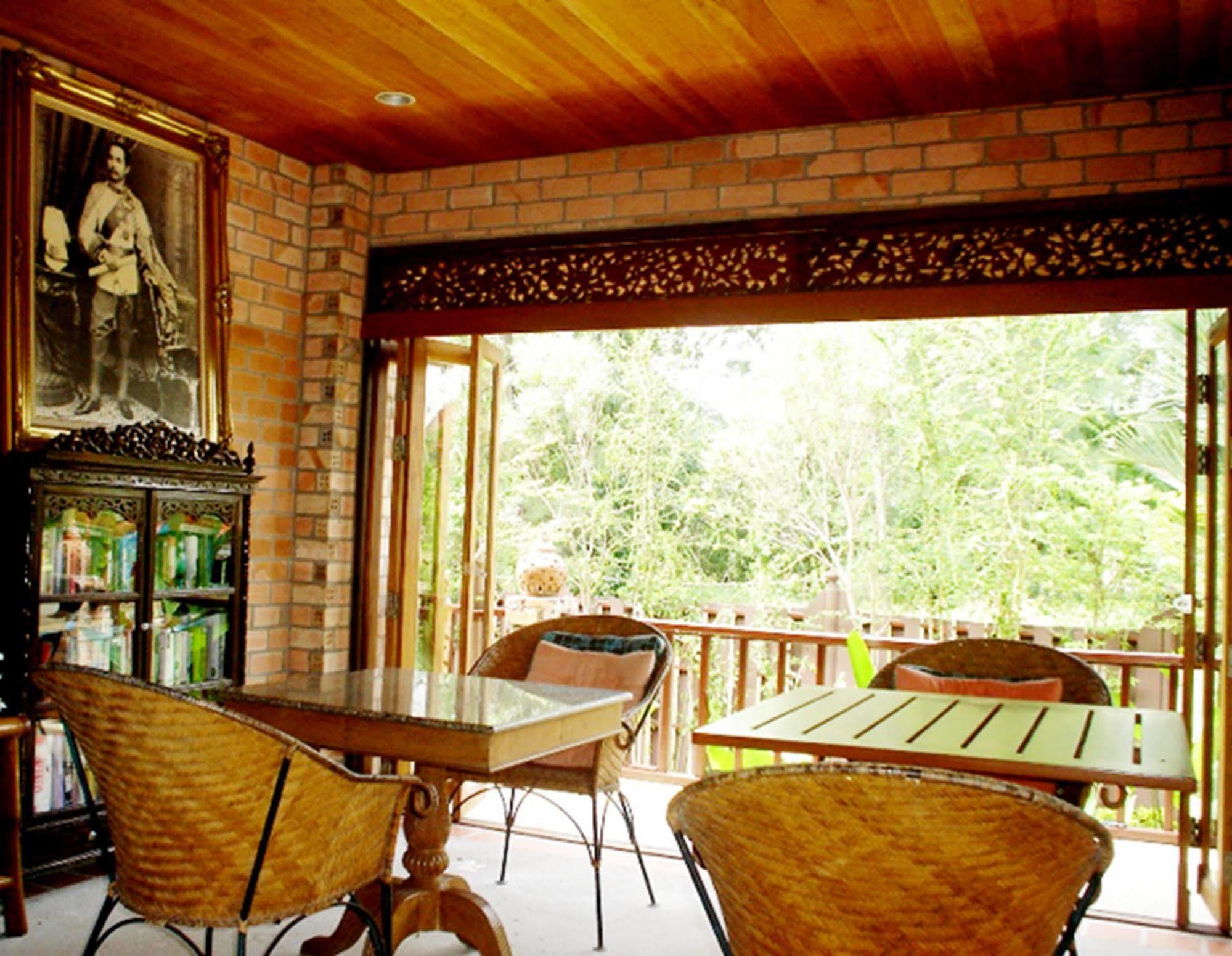 Sea Pines & Liberg Hotel Nai Yang Beach Екстериор снимка