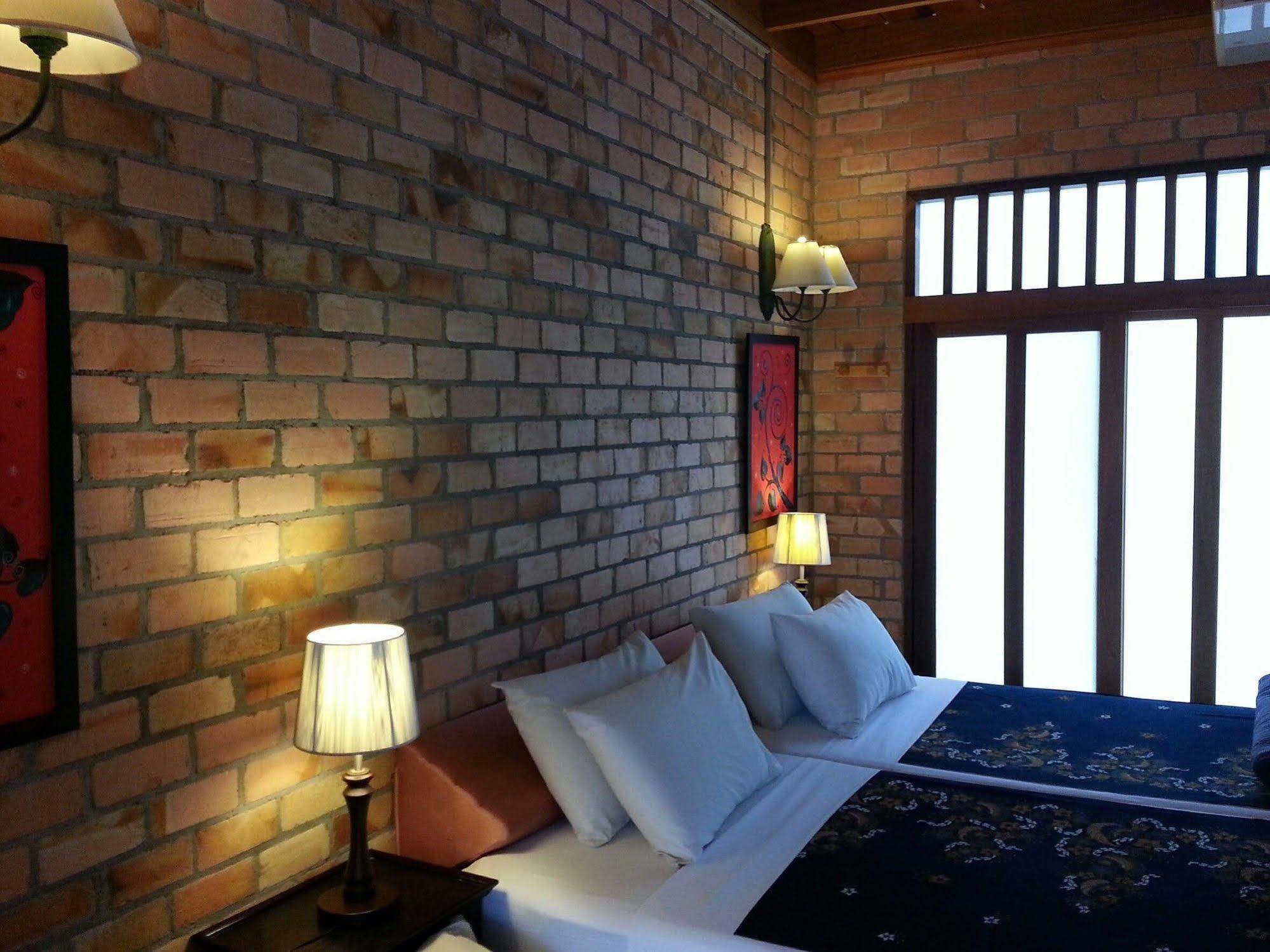 Sea Pines & Liberg Hotel Nai Yang Beach Екстериор снимка